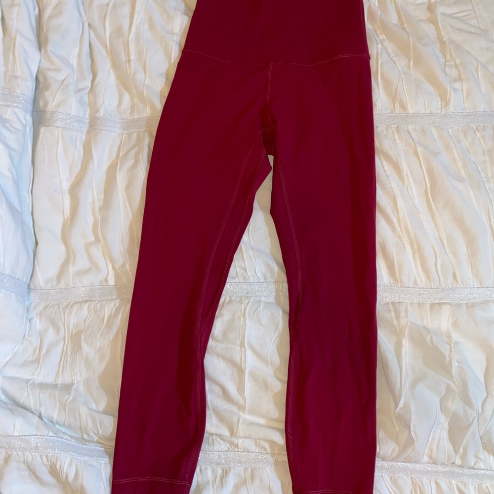 size 4 cropped aligns